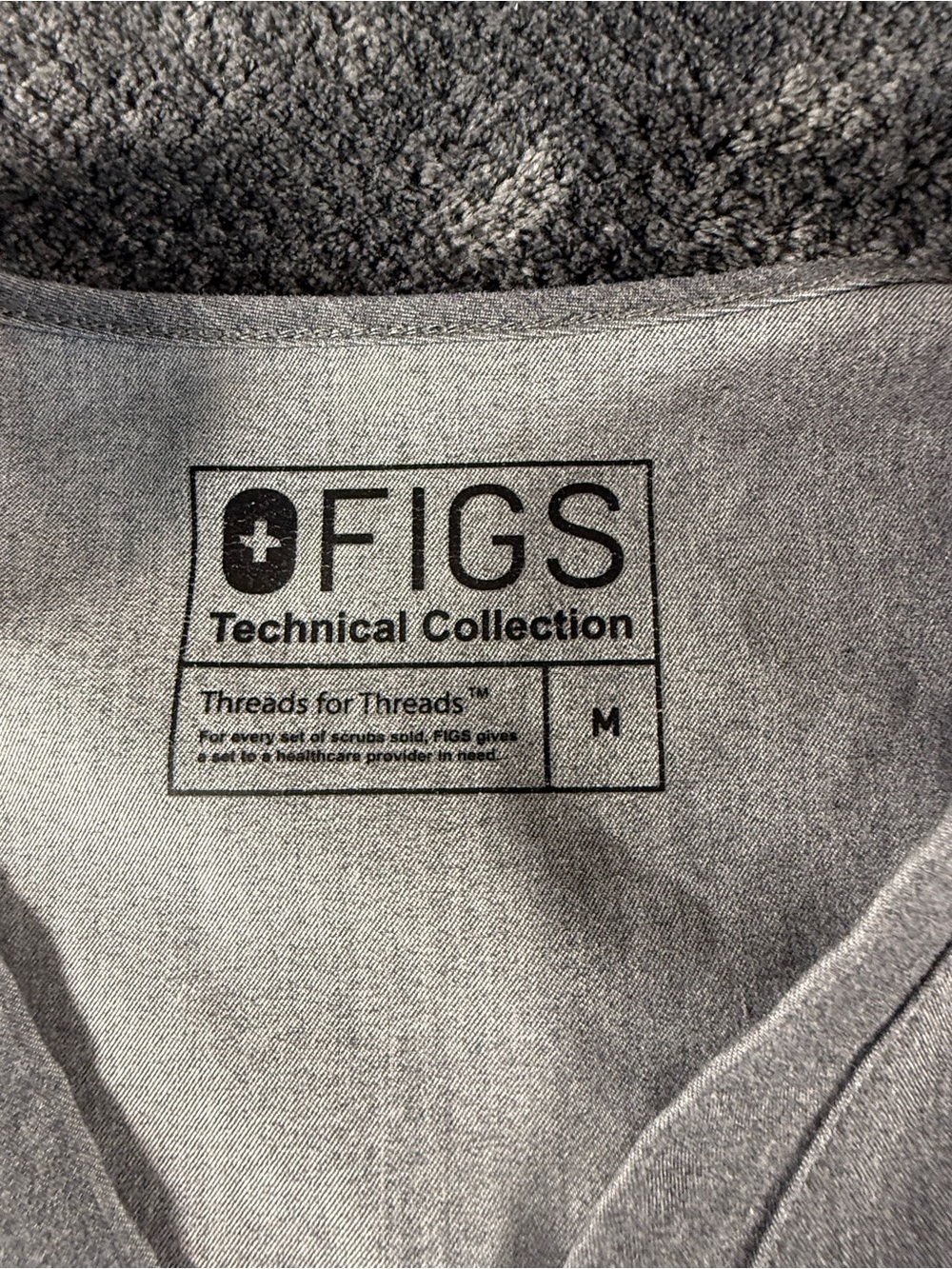 Figs scrub top - Picture 4 of 6